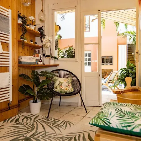 La Vermeillade Prive Apartment *